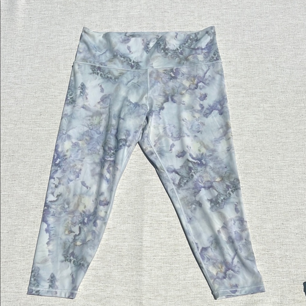 Women’s Athleta‎ Purple and Blue Tie-Dye Leggings